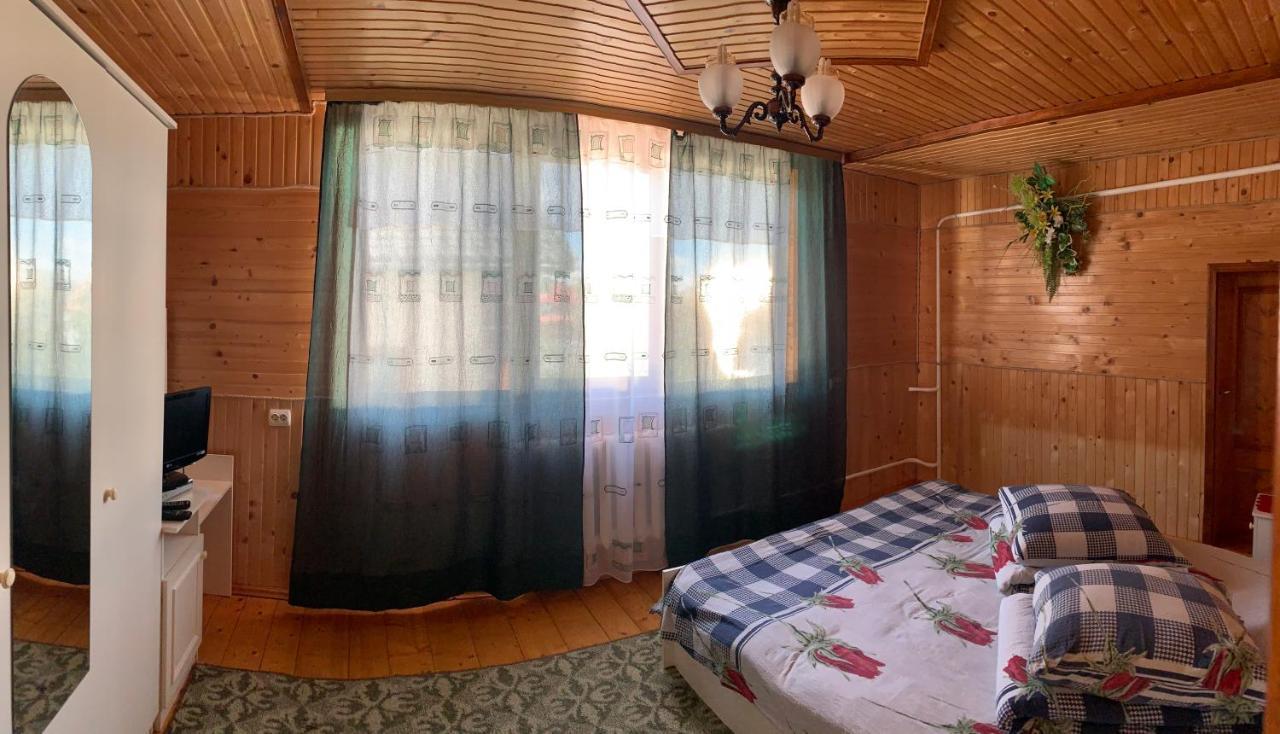 Guest House Viktoria Yaremche Ngoại thất bức ảnh