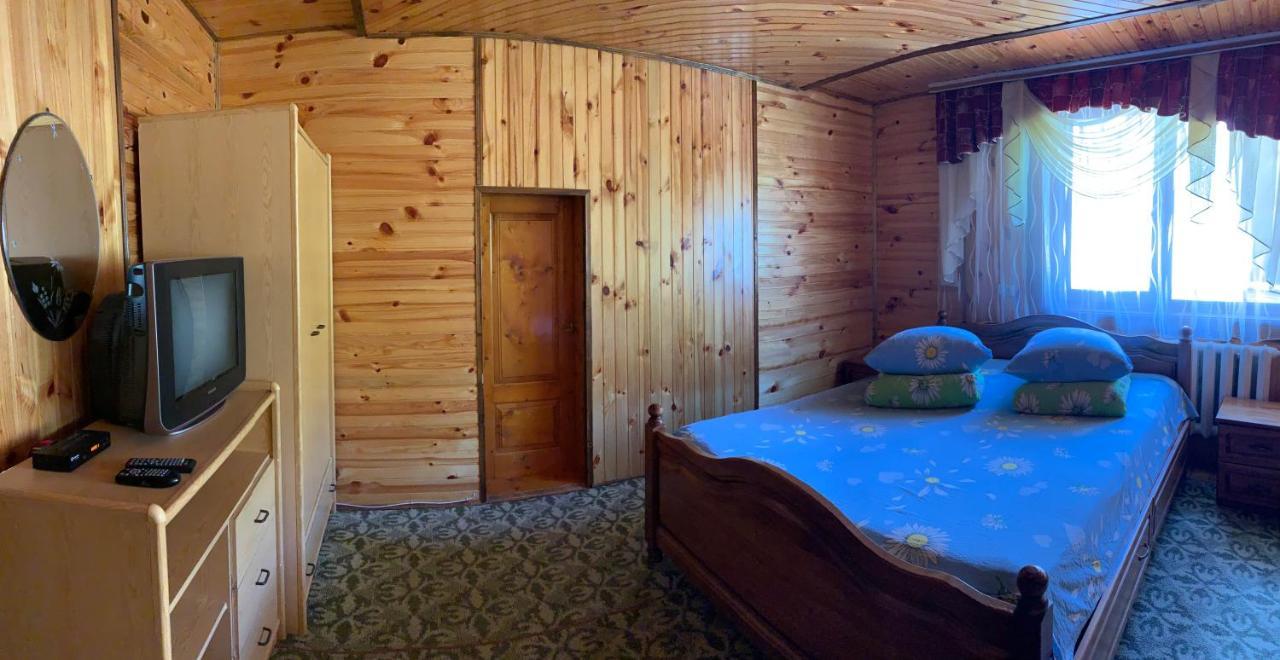 Guest House Viktoria Yaremche Ngoại thất bức ảnh